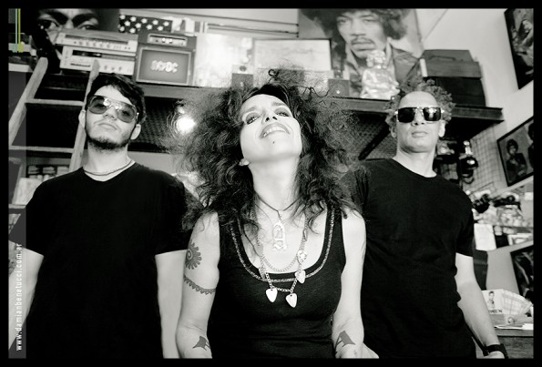 León,Lonnie y yo tocamos el 26 de abril en ULTRA